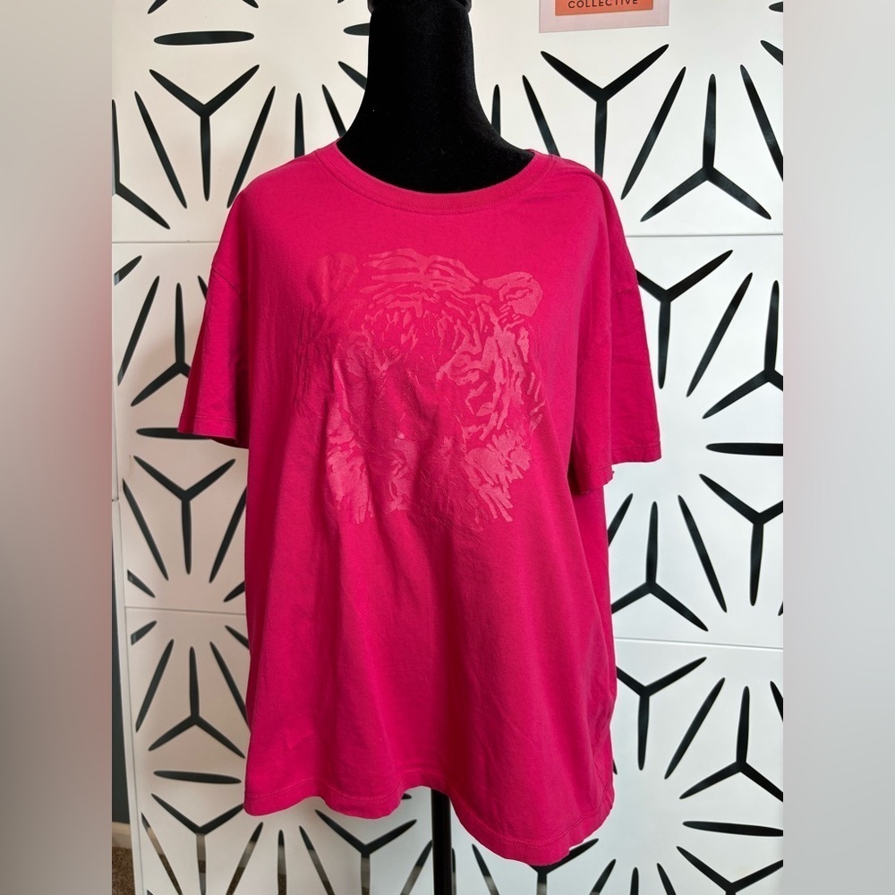 Mos Mosh Pink T-Shirt with Subtle Tiger Design – Size M